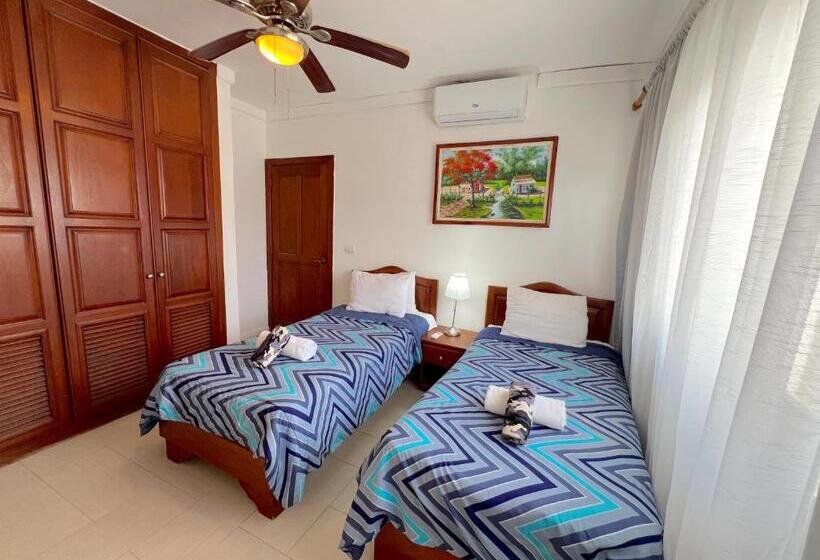 小型套房带阳台, Los Corales Villas And Suites Beach Club, Spa, Restaurants