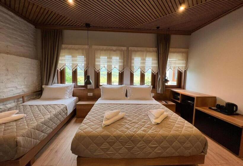 高级三人间, The Stone Sky