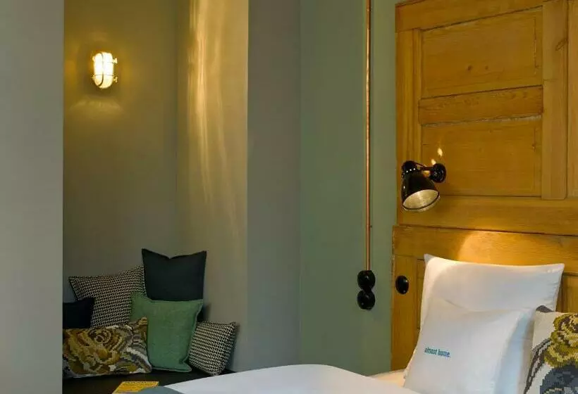 Standard-huone, 25hours Hotel Altes Hafenamt