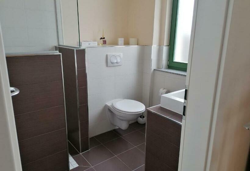 Номер Стандарт с Балконом, Burghof Görlitz