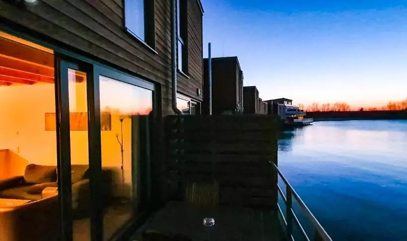 Talo 2 Makuuhuonetta, Lagovida Das Ferienresort Am Störmthaler See