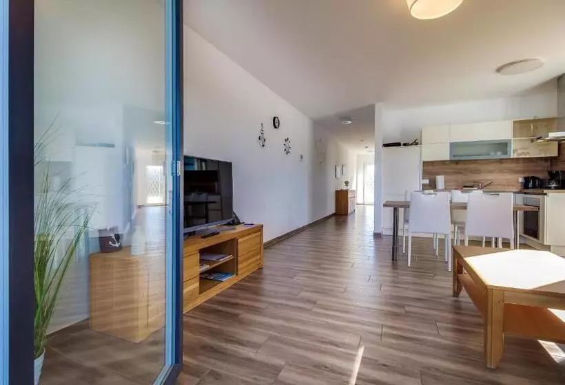 1 Bedroom Apartment Lake View, Lagovida Das Ferienresort Am Störmthaler See