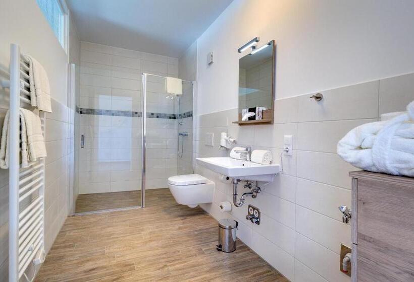 1 Bedroom Apartment Lake View, Lagovida Das Ferienresort Am Störmthaler See