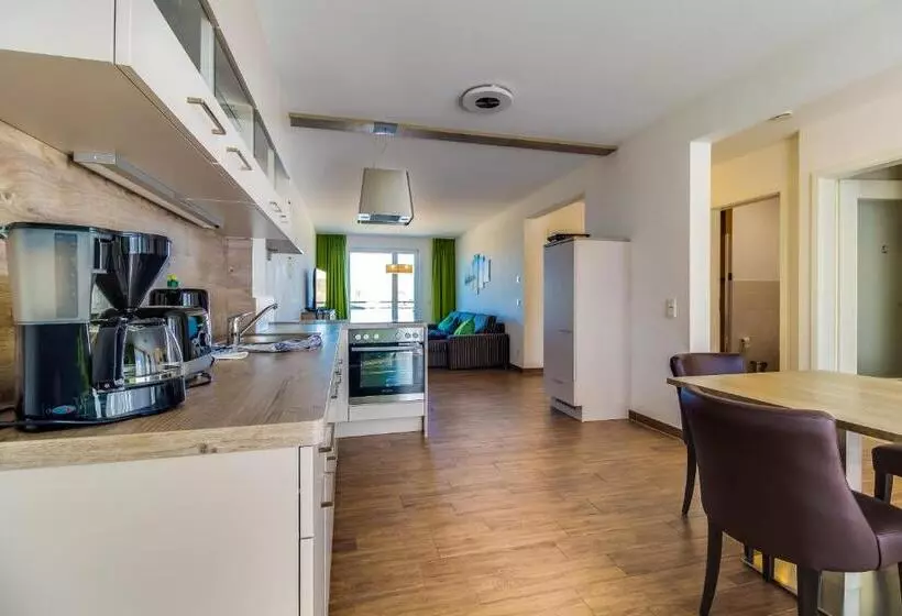 Huoneisto 3 Makuuhuonetta, Lagovida Das Ferienresort Am Störmthaler See