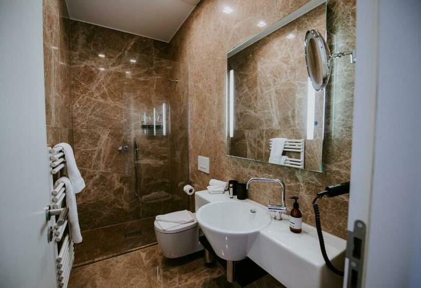 Deluxe Yhden Hengen Huone, Palace St. George