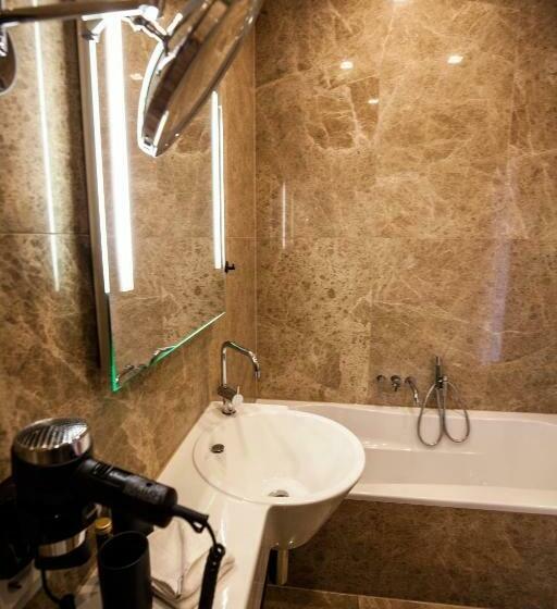 Deluxe Yhden Hengen Huone, Palace St. George