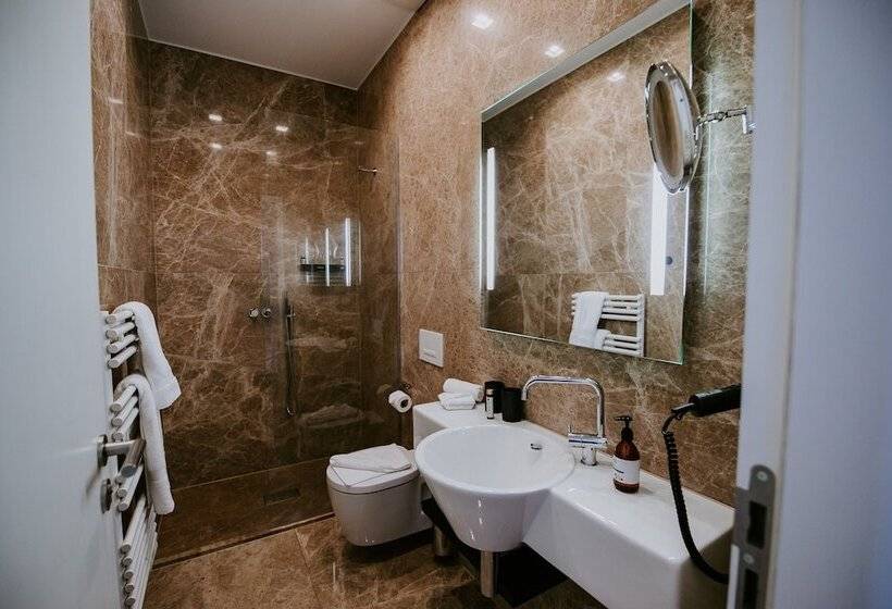 Deluxe Yhden Hengen Huone, Palace St. George