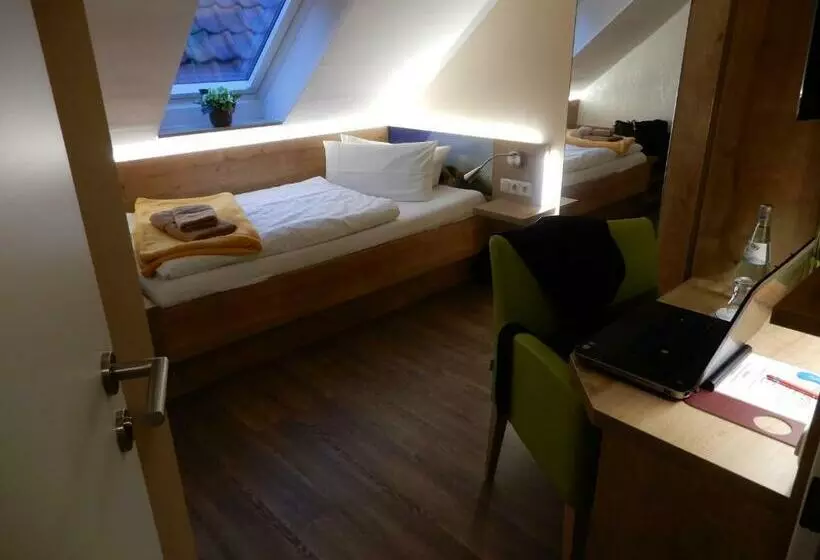 スタンダードシングルルーム, Pension Am Hafen