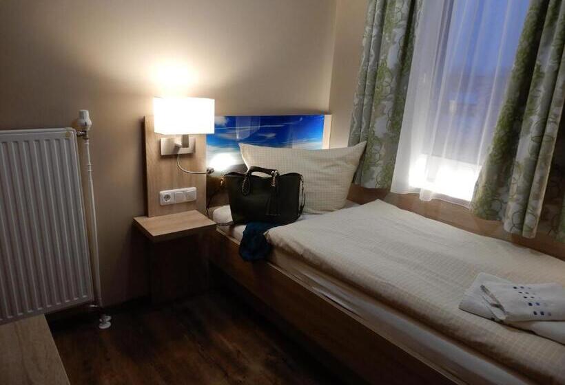 标准单人间, Pension Am Hafen