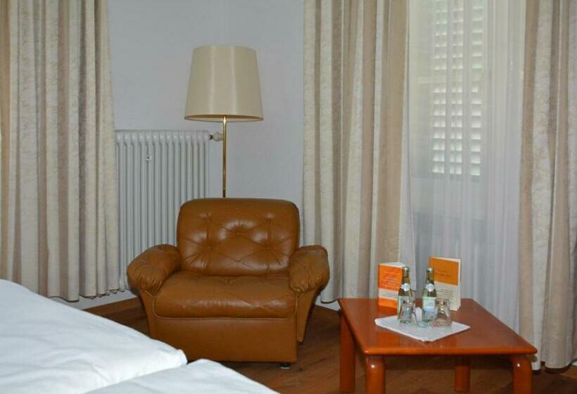 Апартаменты 1 Спальня с Балконом, Philosophenvilla