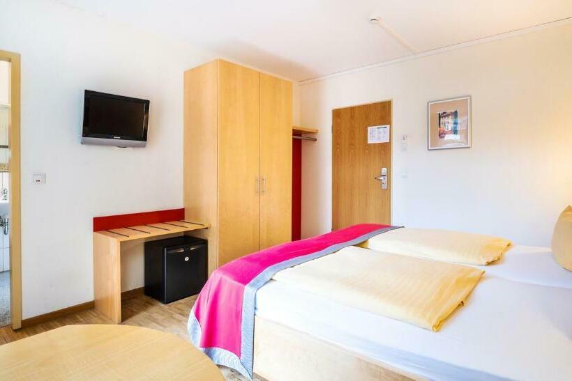 스탠다드 룸, Schroeders Stadtwald