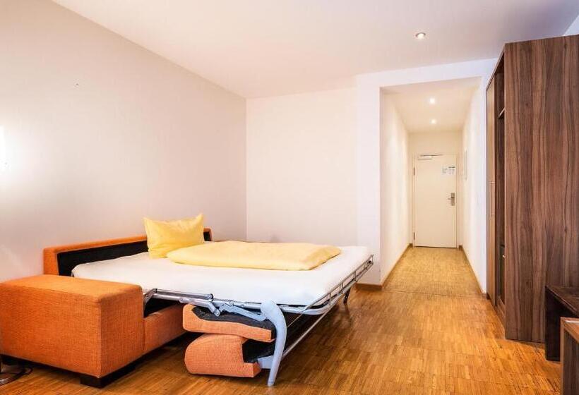 컴포트 트리플 룸, Schroeders Stadtwald