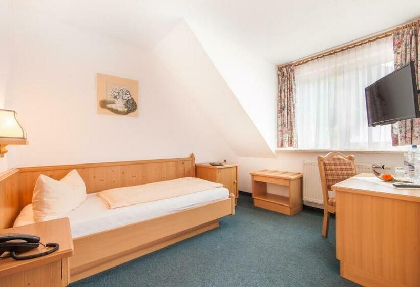 חדר סטנדרט יחיד, Und Restaurant Piccolo