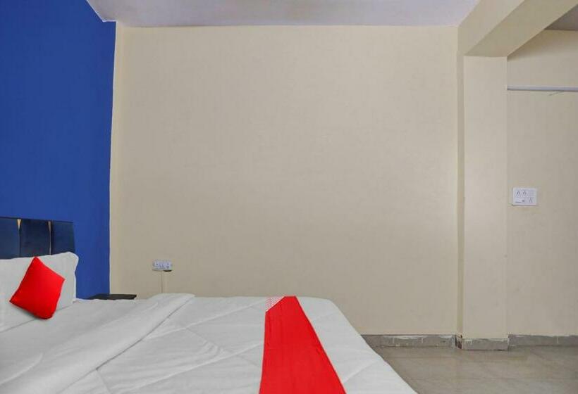 غرفة كلاسيكية ثلاثية, Flagship Hotel Delight In Near Worlds Of Wonder