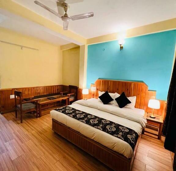 اتاق لوکس, Narayana Guest House