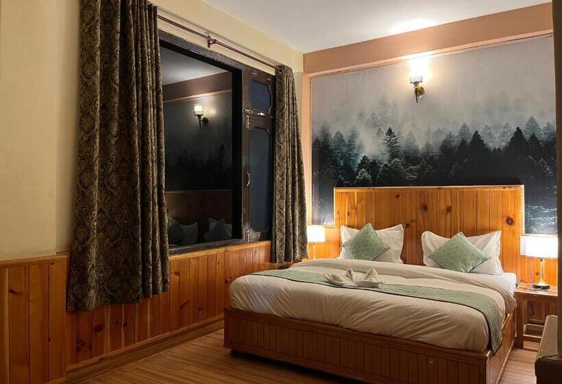 اتاق لوکس, Narayana Guest House