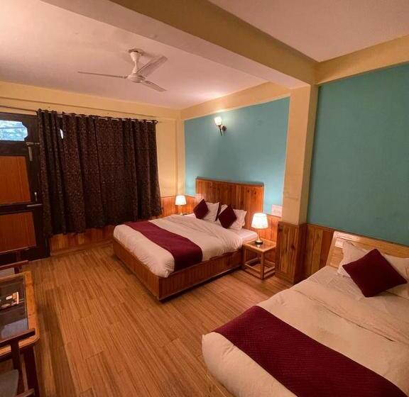 اتاق لوکس, Narayana Guest House