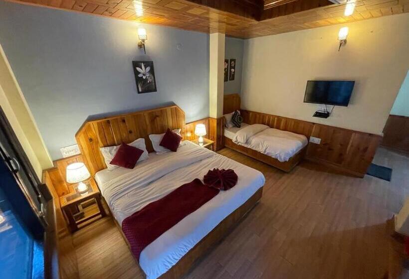 اتاق لوکس, Narayana Guest House