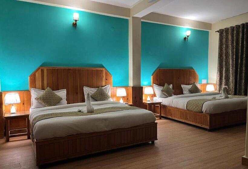 اتاق خانوادگی, Narayana Guest House