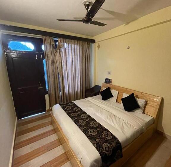 اتاق استاندارد, Narayana Guest House