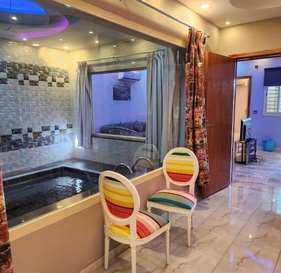 شاليه غرفة نوم واحدة, شاليهات ليديا