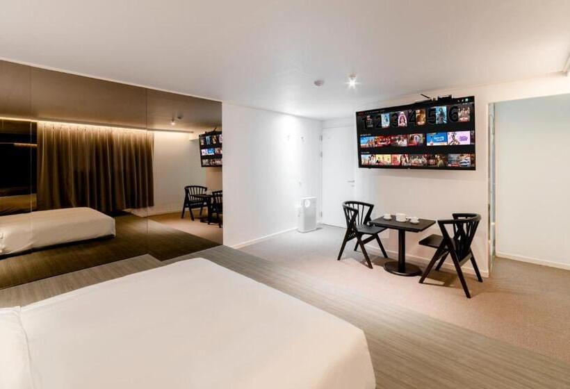 جناح مزود بجاكوزى, Aank Hotel Incheon Bupyeong