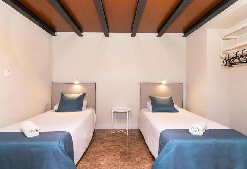 Семейный Номер, Az Orús Factory Hotel Parking Muy Económico