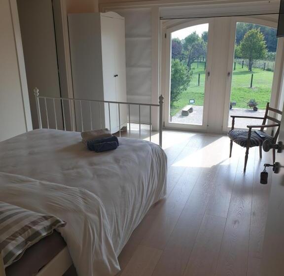 غرفة أساسية, Ranch Borgo Bella Vita