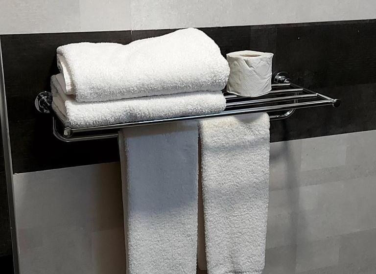 اتاق استاندارد, El Ghanami