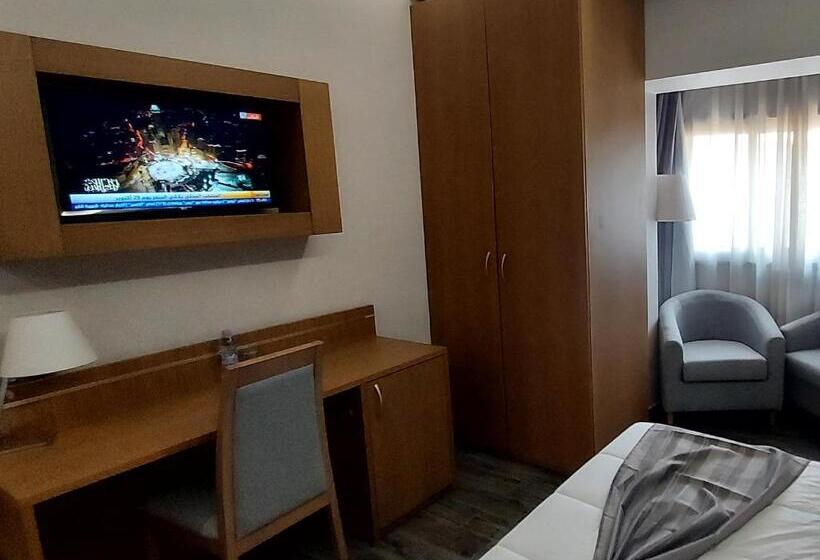 اتاق استاندارد, El Ghanami