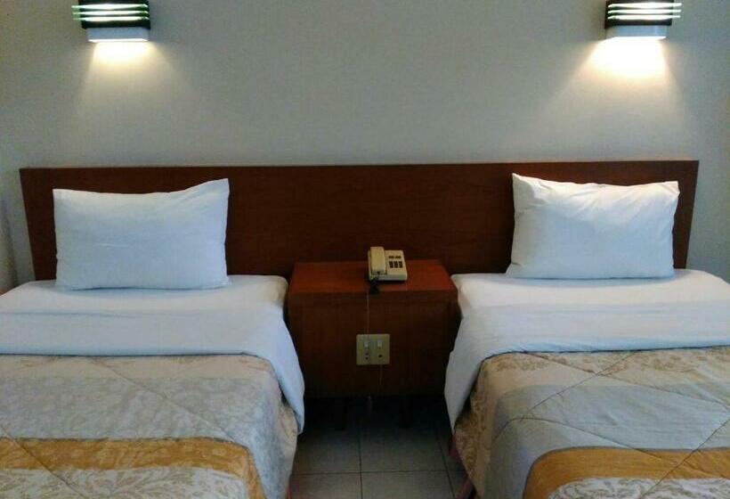Quarto Superior, โรงแรมฉัตรแก้ว