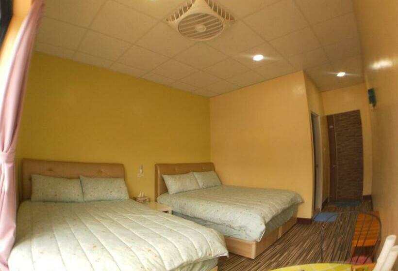 اتاق استاندارد چهارنفره با بالکن, 崗好山莊