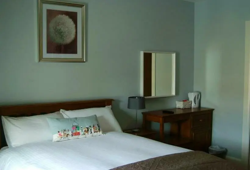 Talo 2 Makuuhuonetta, Cornerstone 2 Bed Townhouse