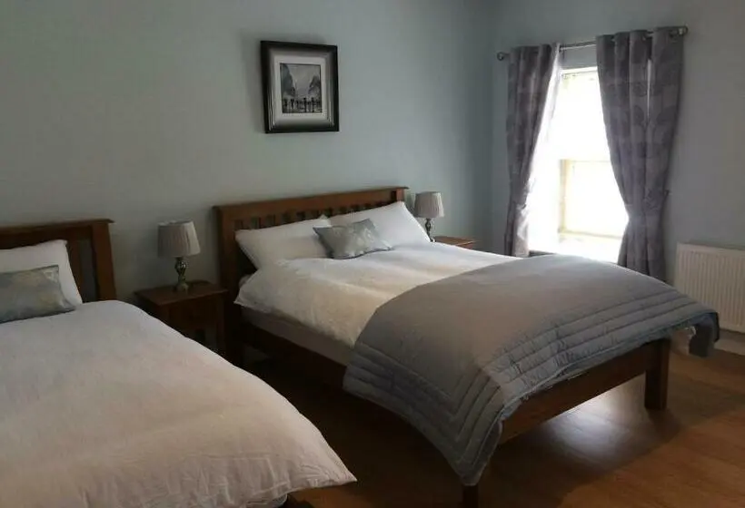Talo 2 Makuuhuonetta, Cornerstone 2 Bed Townhouse