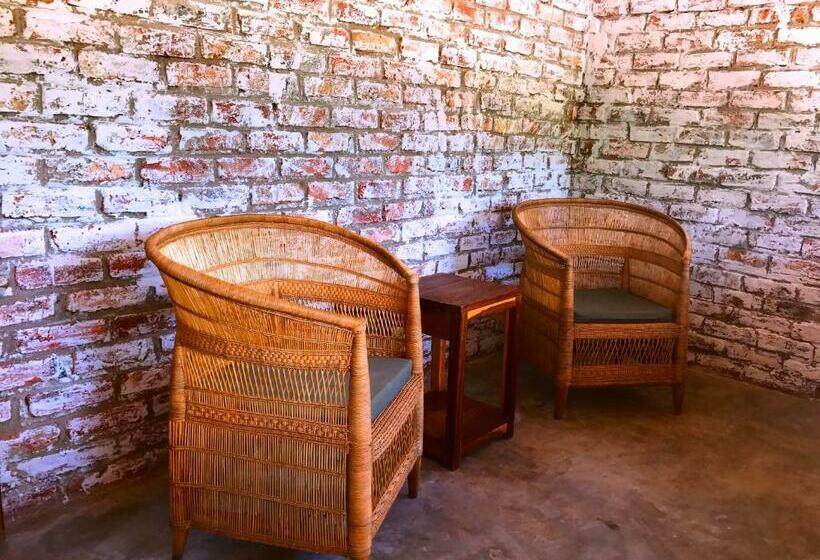 اتاق استاندارد چهار تخته, Gwango Heritage Resort