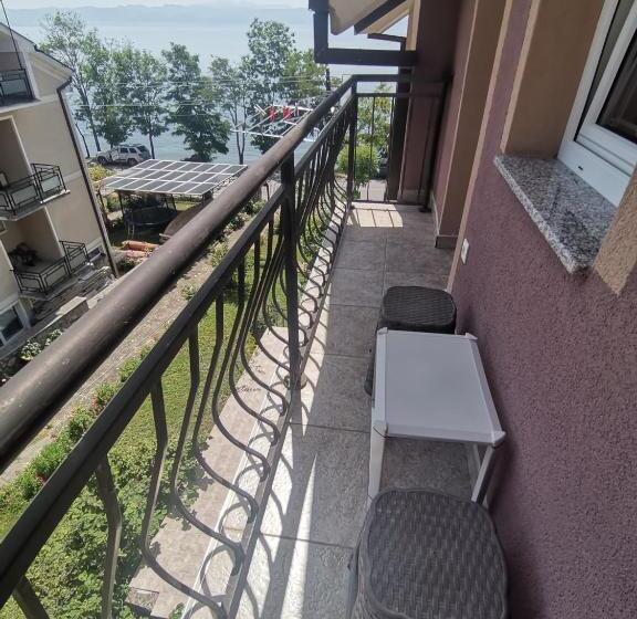 اتاق استاندارد با چشم‌انداز, Guesthouse Zimovski