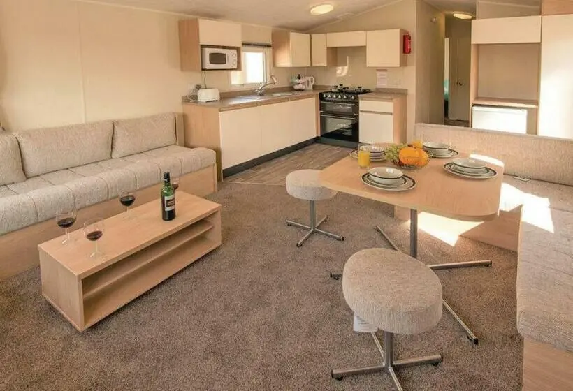 Talo 3 Makuuhuonetta, Ryan Bay Holiday Park