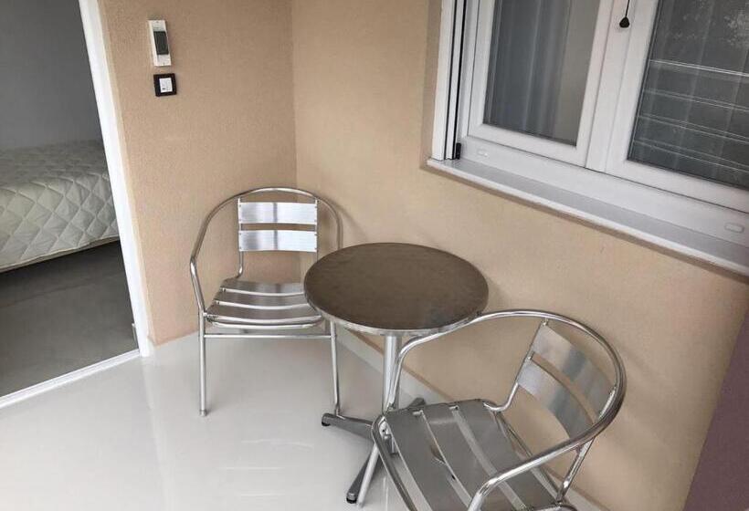 آپارتمان 1 خوابه, Vip Apartmani Canj