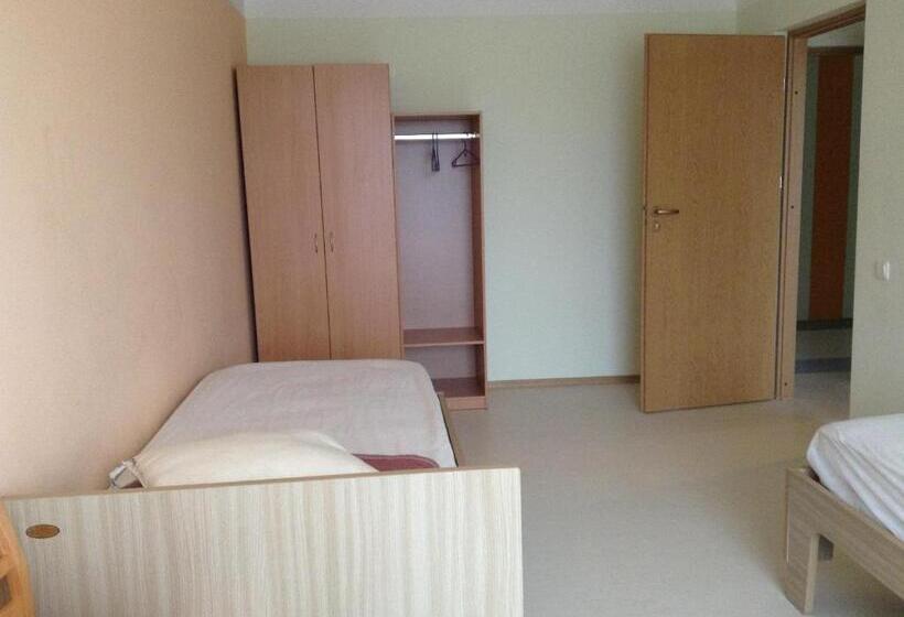 اتاق استاندارد چهار تخته, Hostelis Zaļā Muiža