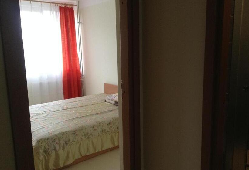اتاق استاندارد سه نفره, Hostelis Zaļā Muiža