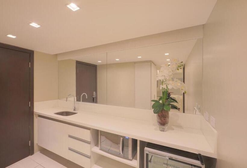 إستوديو قياسى, Hy Apartments & Hotels