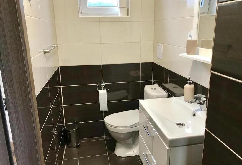 デラックススイート, Apartmány & Vinařství Káňa