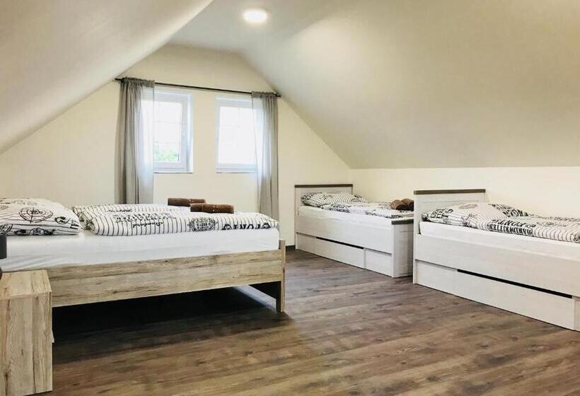 デラックススイート, Apartmány & Vinařství Káňa