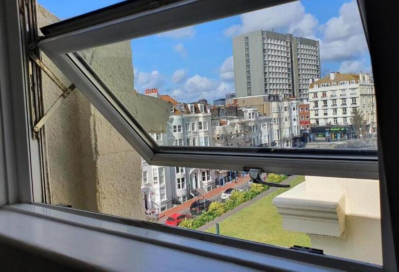 标准房带园景, A Room With A View