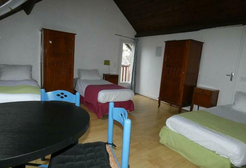 Quarto Familiar, Logis Hôtel Restaurant Auberge Saint Martin