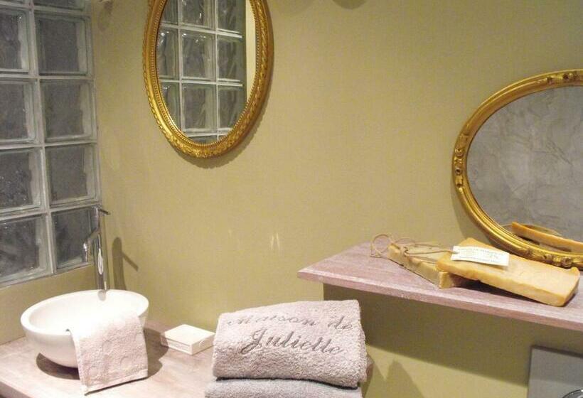 Номер Стандарт, Chambres D'hôtes La Maison De Juliette