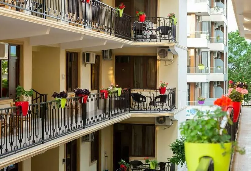 اتاق استاندارد, Chveni Ezo Boutique