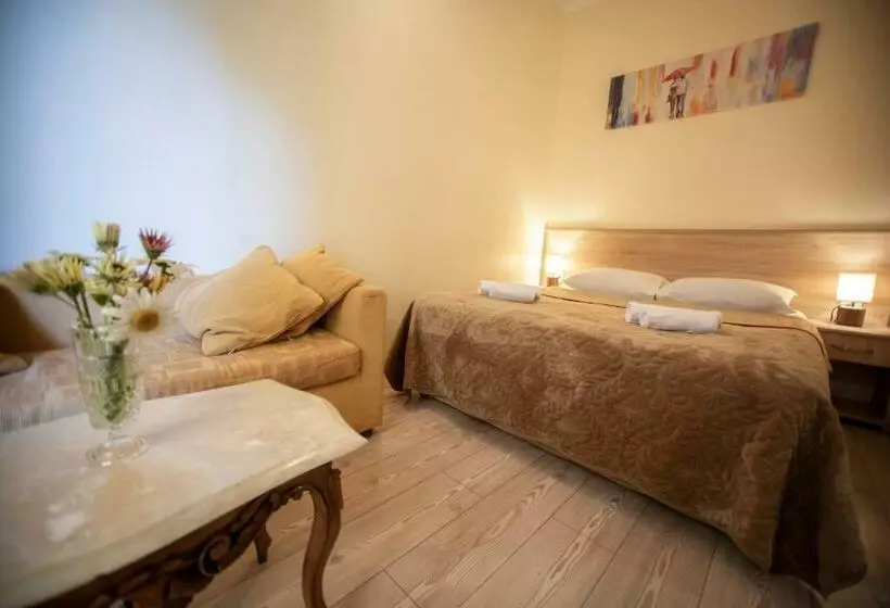 اتاق استاندارد, Chveni Ezo Boutique
