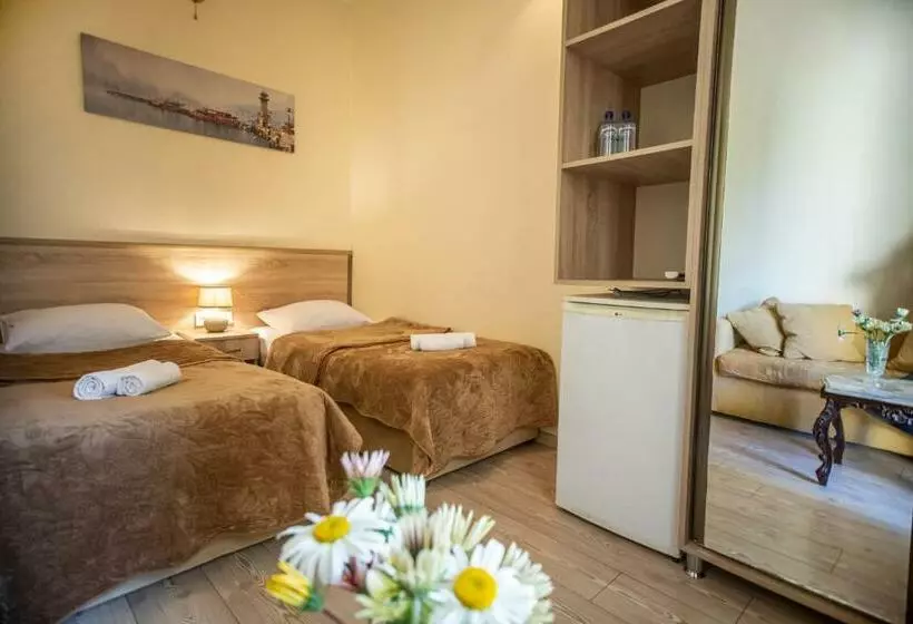 اتاق استاندارد, Chveni Ezo Boutique