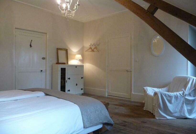 スタンダードルーム, Domaine De Savigny